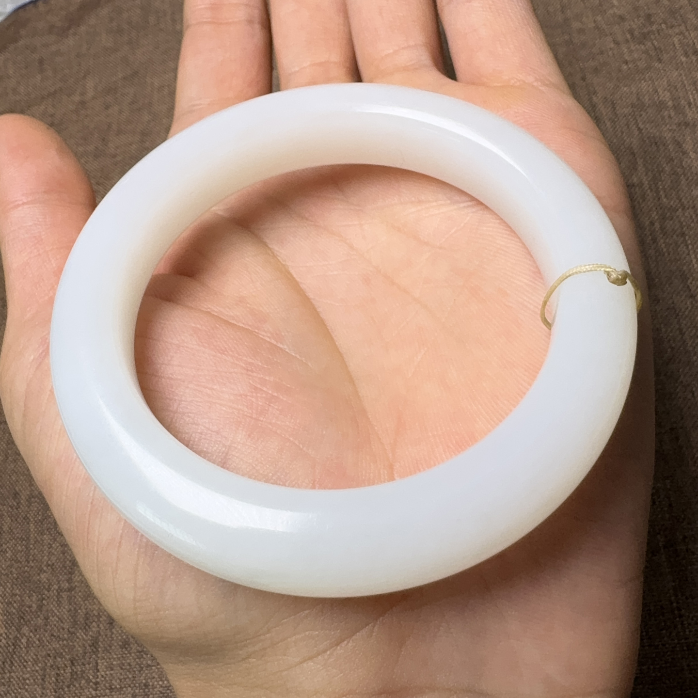 美美哒方言和田玉珍藏级新疆细腻油润且末料羊脂白玉卡55mm手镯X5