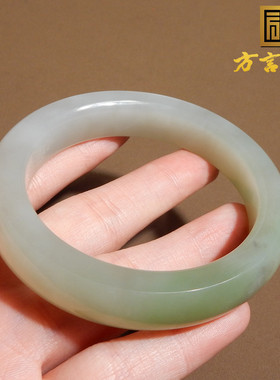 青海老坑烟紫带翠三色正装手镯