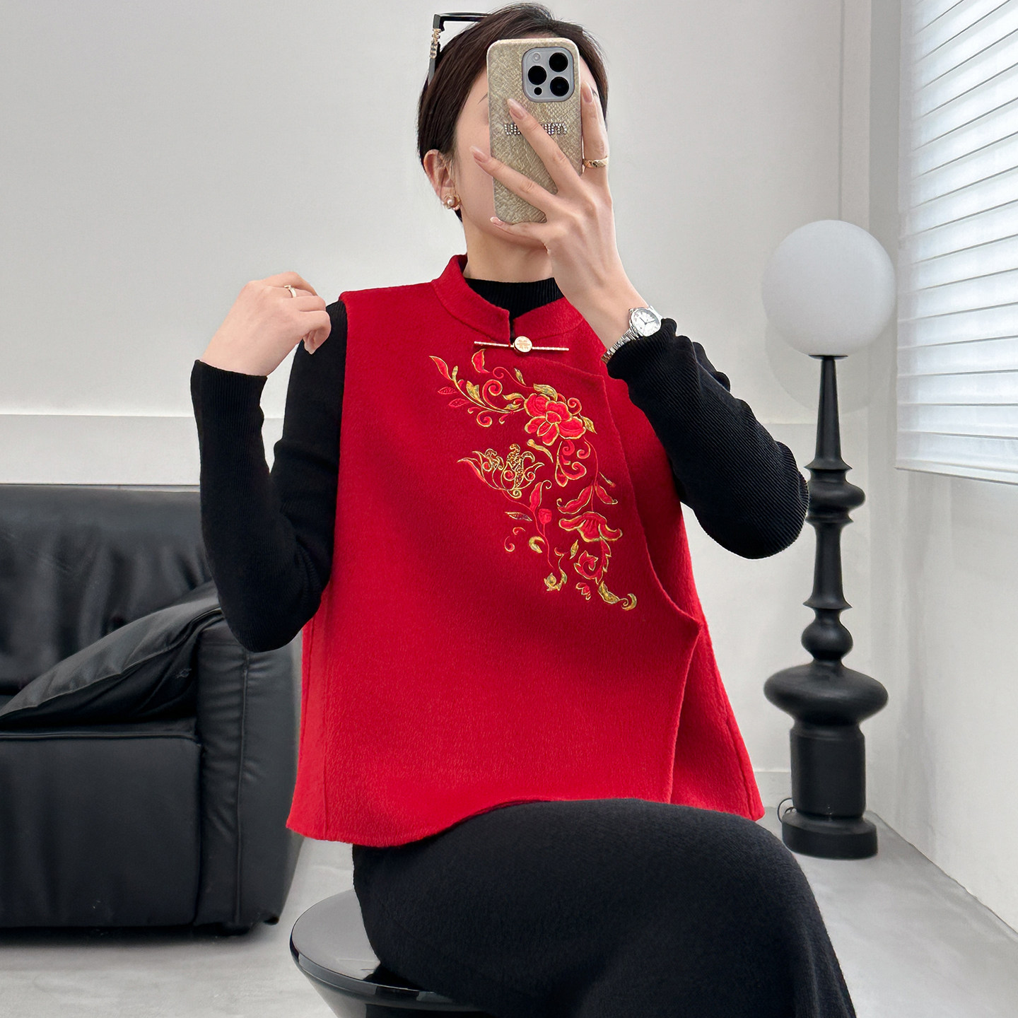 红色新中式双面羊毛马甲女2026新款立领重工刺绣背心国风坎肩上衣