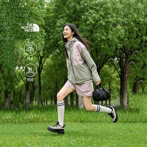 北面硬壳A字防水冲锋衣女士外套