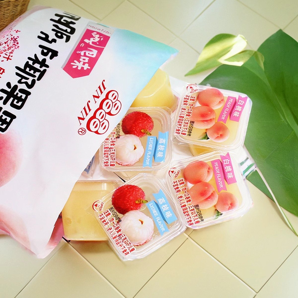 台湾进口晶晶蒟蒻椰果果冻零食荔枝白桃百香乳酸菌魔芋果冻条纯素