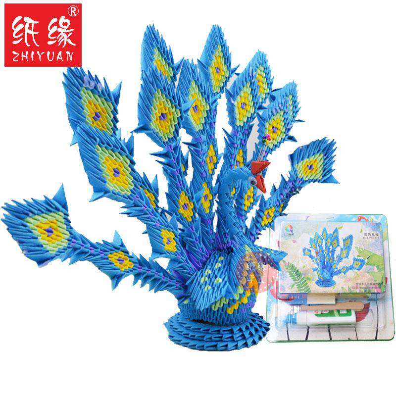 纸缘开屏孔雀参赛三角片组装折纸