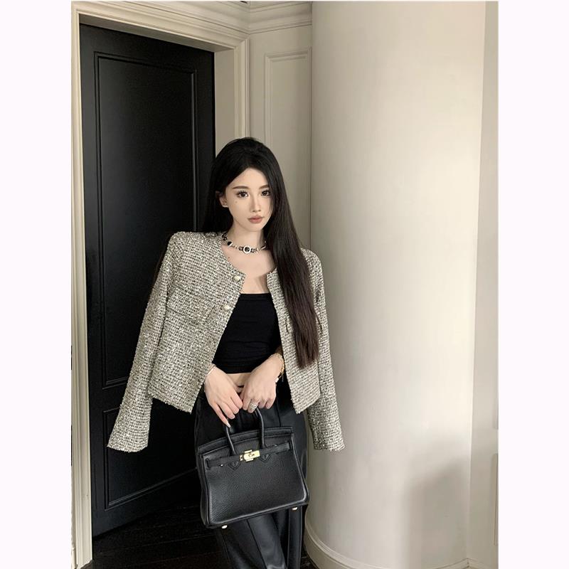 今年流行漂亮银色外套法式名媛气质重工小香风开衫上衣女秋冬新款