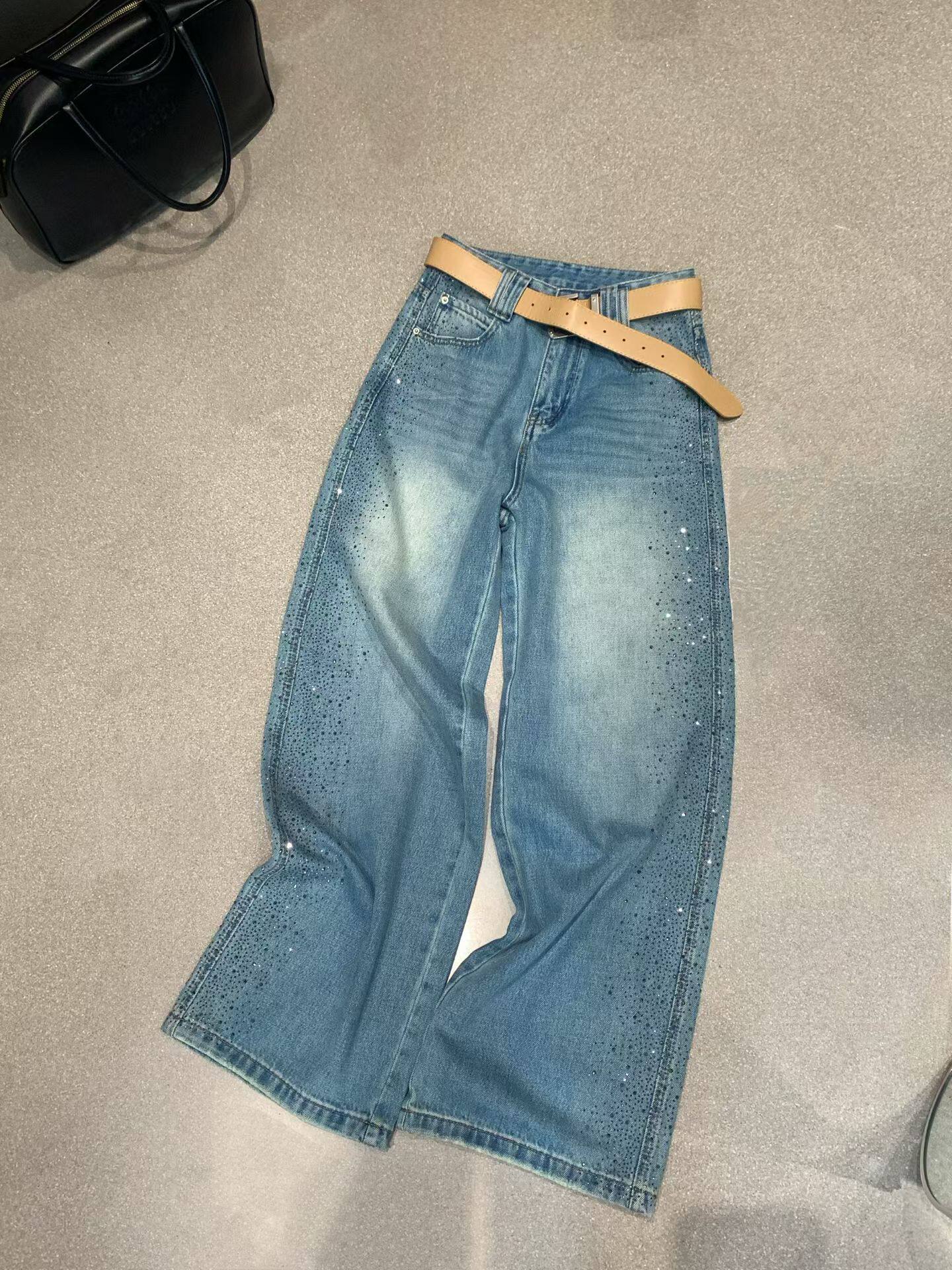 韩国TOP61681烫钻窄版阔腿牛仔裤女2026春新款重工宽松休闲直筒裤