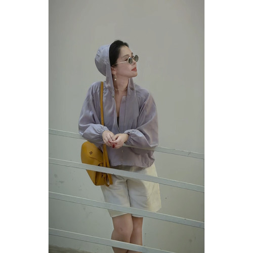 休闲时尚轻薄短外套女百搭