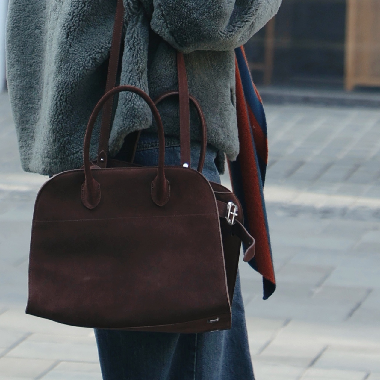 牛皮时尚休闲手提斜挎大包包