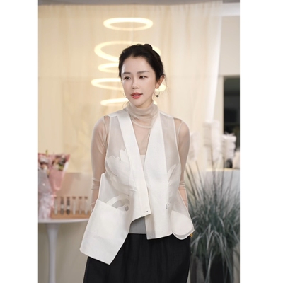 X【叭哒不惑】倒影 桑蚕丝不规则设计绣花新中式马甲女气质百搭