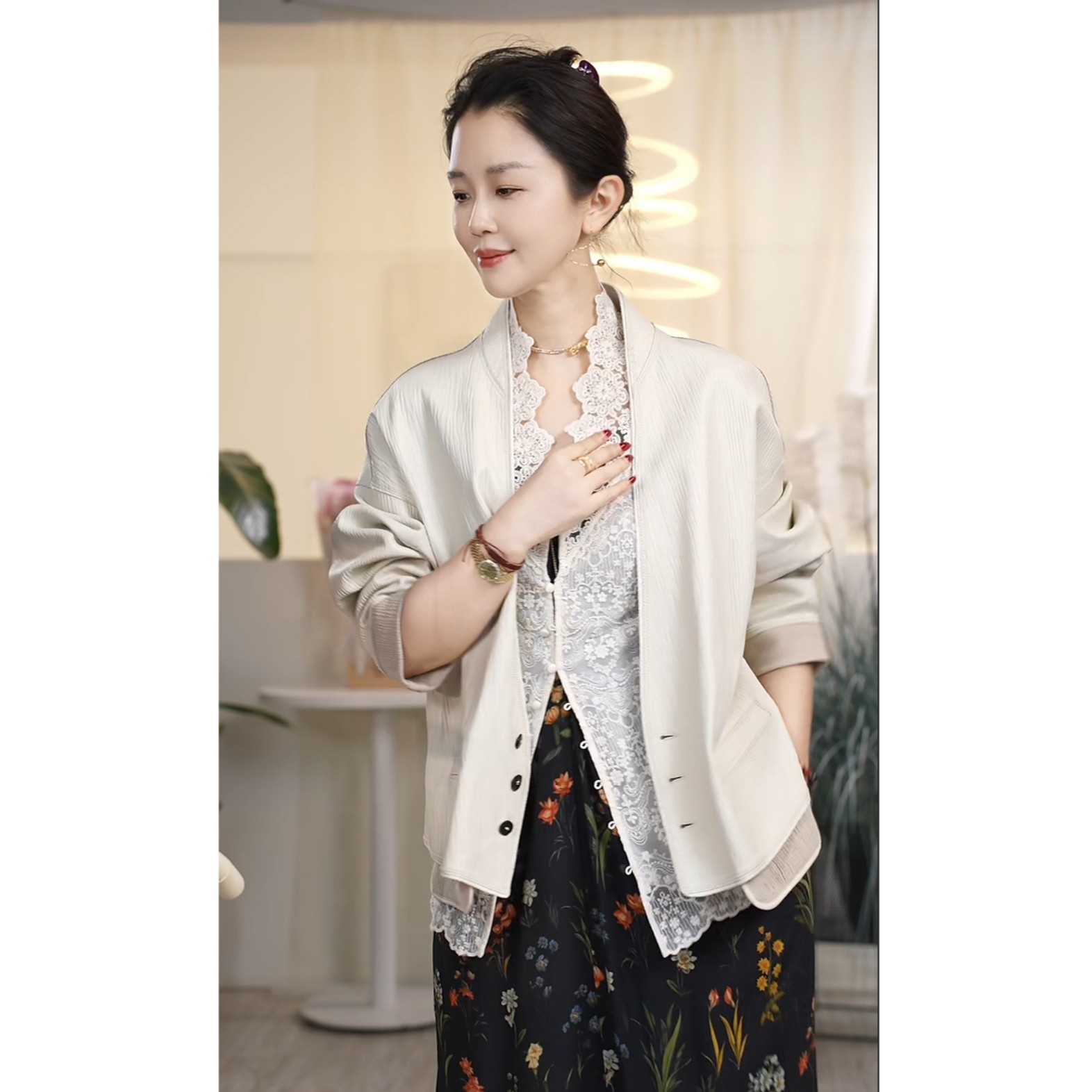 Y【叭哒不惑】高阶智感 羊皮时尚V领气质休闲宽松皮衣女外套