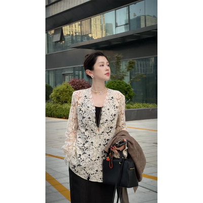 复古V领灯笼袖衬衫打底上衣女