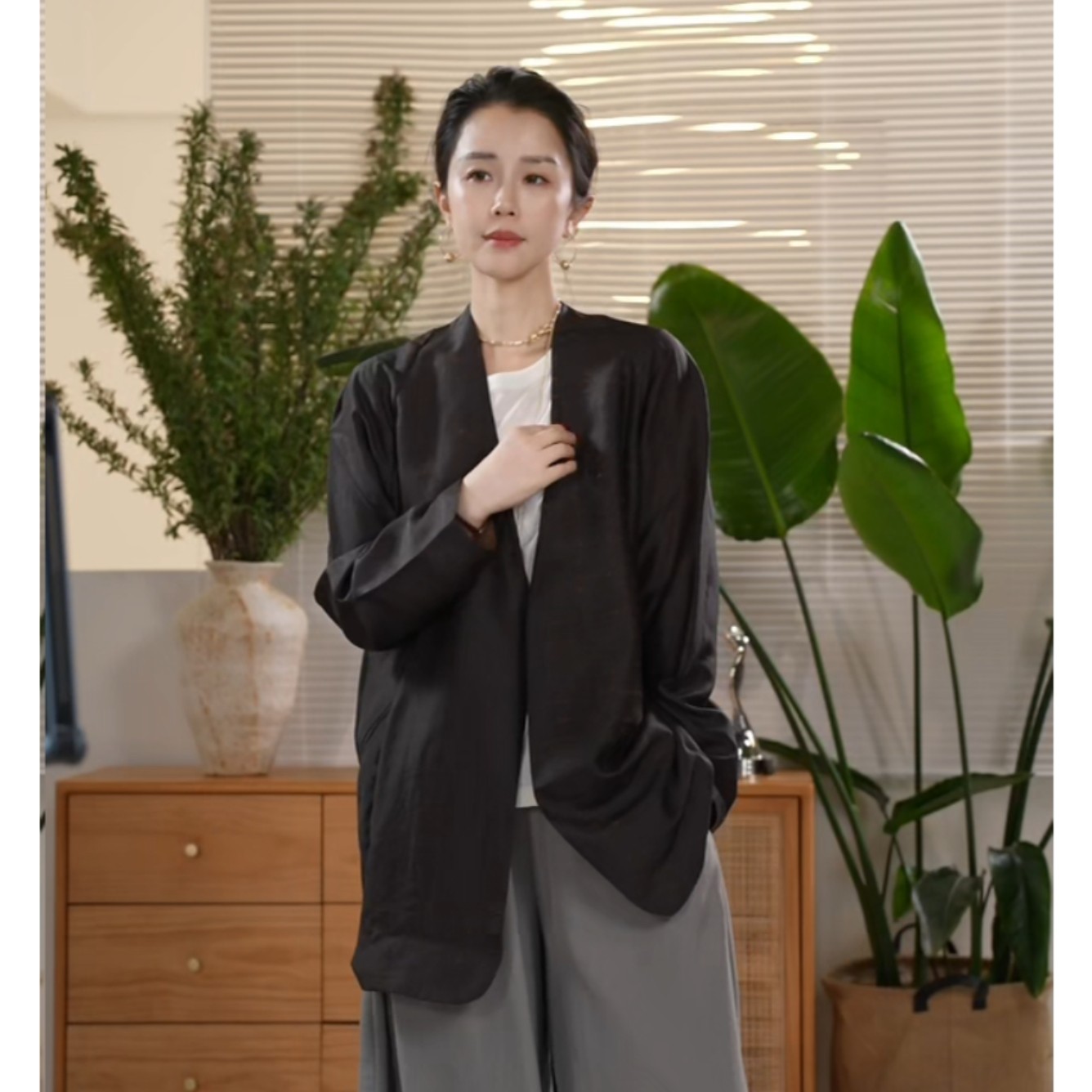 X【叭哒不惑】桑榆暮影 桑蚕丝复古V领百搭西装外套显瘦休闲上衣