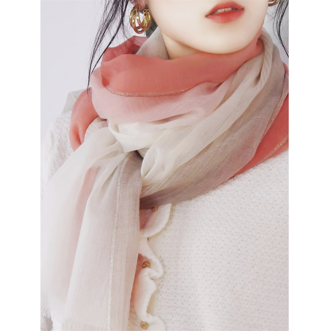 轻薄款橘粉渐变色戒指绒围巾披肩