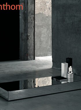 GLAS ITALIA 镜面玻璃带滚轮矮茶几 I Massi tavoli bassi