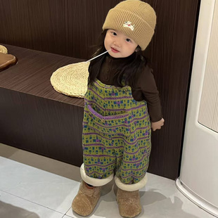 女童裤子秋冬2025新款洋气儿童复古花纹宽松背带裤宝宝小众连体裤
