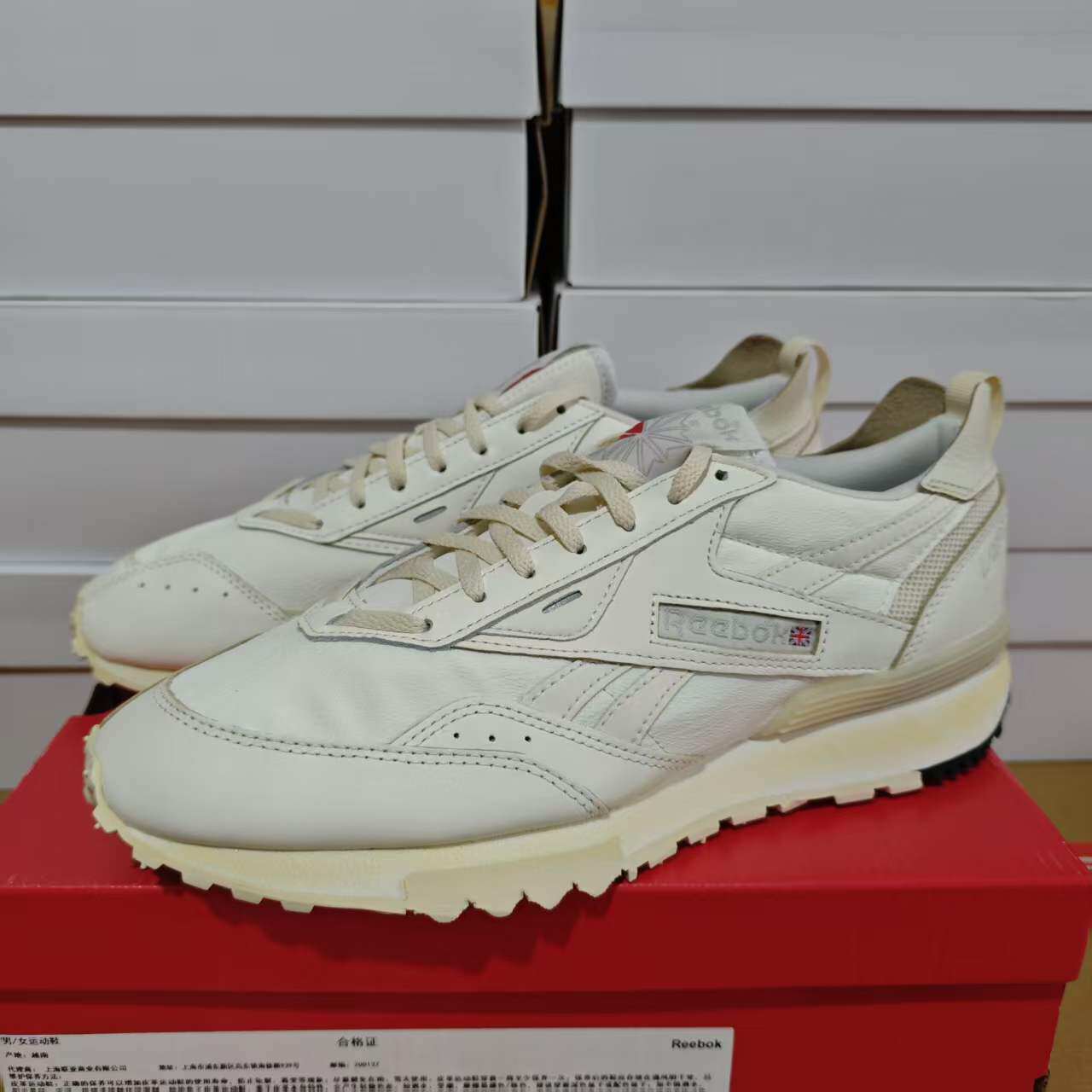 REEBOK锐步男子做旧 LX2200复古休闲跑鞋 GX4481