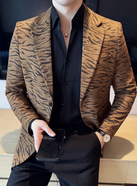 新款网红印花西装外套男性宴会演出短剧豹纹痞帅风格单西服上衣潮
