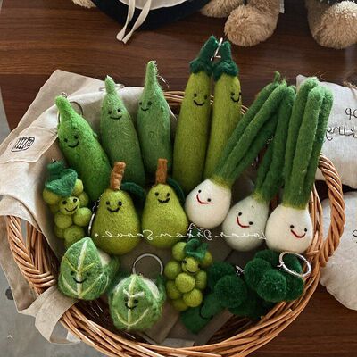 高级感钥匙扣挂饰包包可爱羊毛毡