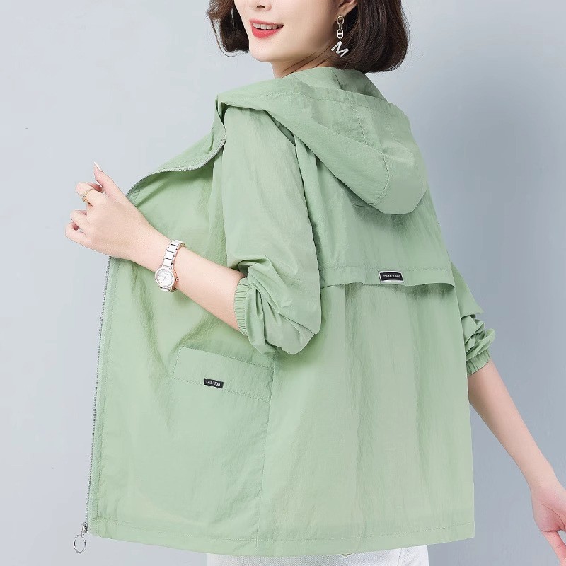 防晒衣女2025夏季新款外套宽松大码休闲连帽中年妈妈女款防晒服女