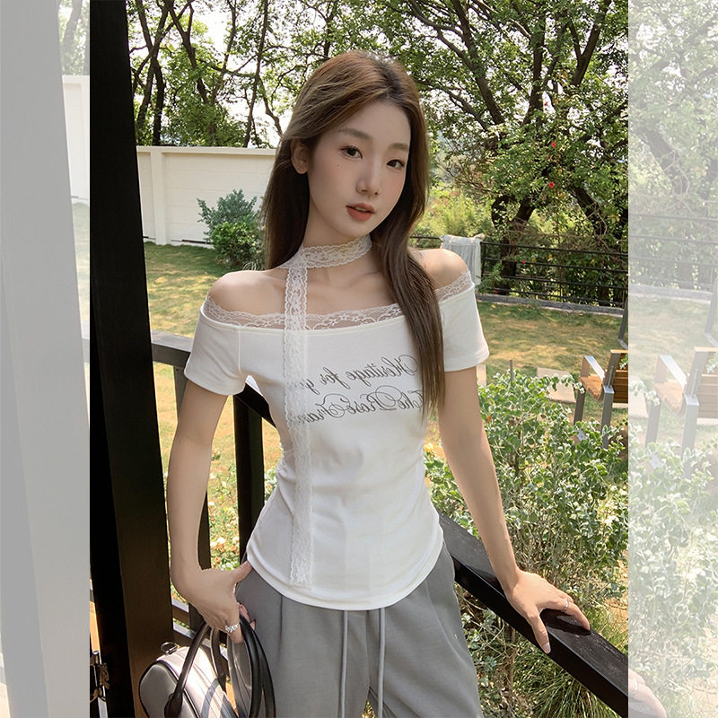 韩系纯欲风斜肩字母印花褶皱短袖T恤女夏季新款蕾丝飘带收腰上衣