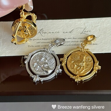 S925纯银飞马古币小马旋转牌牌吊坠项链高级感个性时尚小众设计