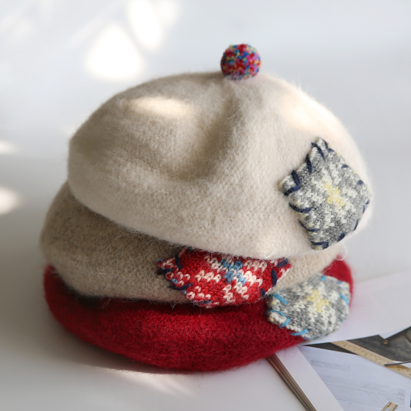 彩色球球秋冬季新款日系文艺羊毛混纺针织贝雷帽 女保暖毛线帽子