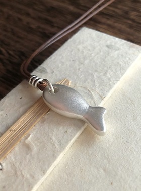 一条小黄鱼足银999.9国风小众简约古法描金小鱼吊坠送礼物