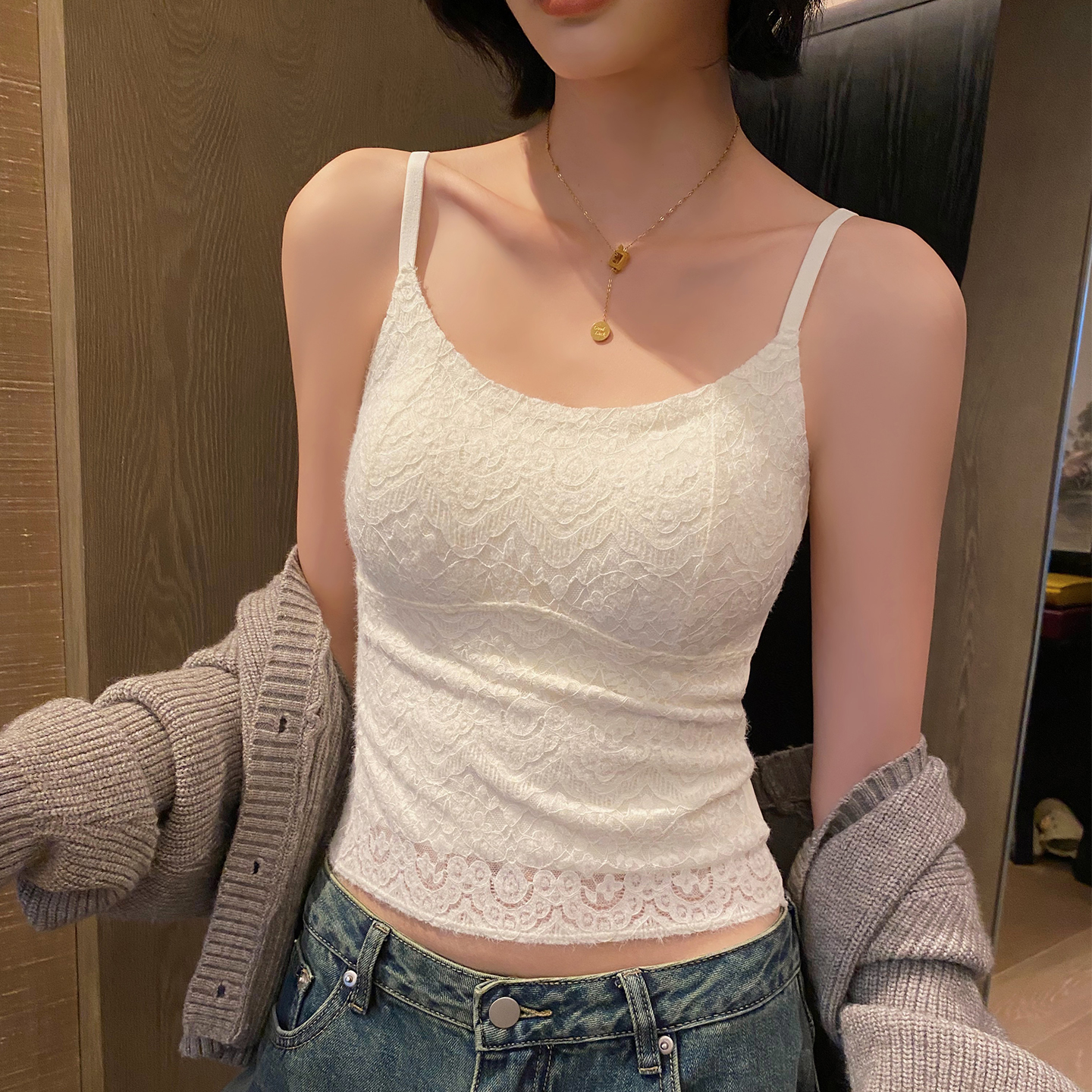 保暖背心女2025新款秋冬内搭带胸垫一体免穿文胸蕾丝打底吊带上衣