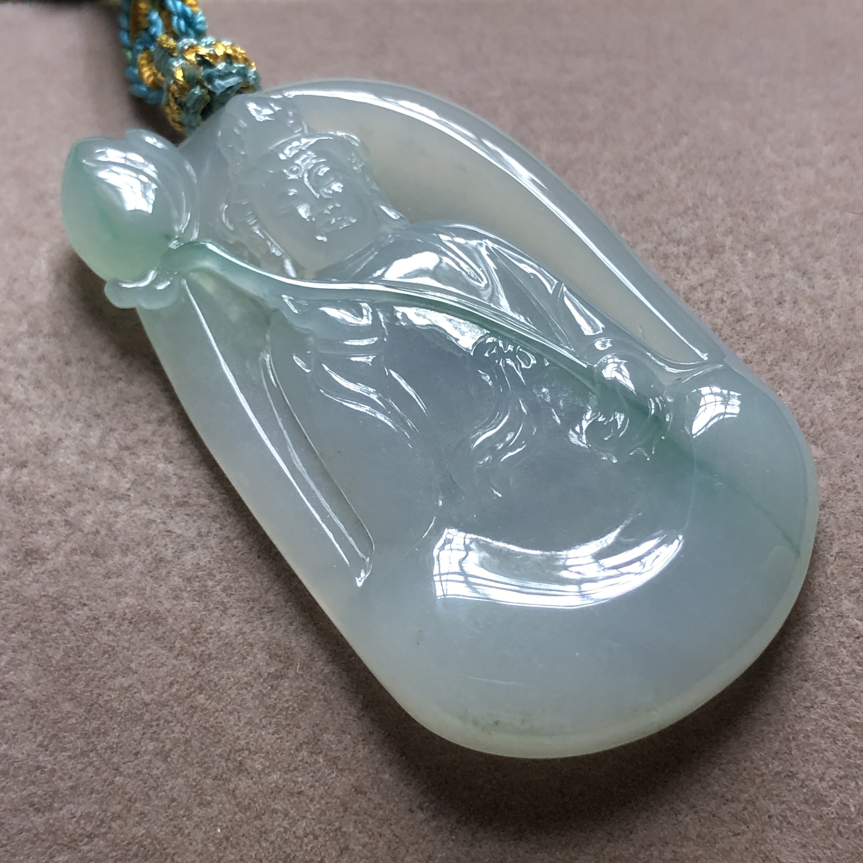缅甸玉石A货翡翠玉雕玉器文玩老坑料冰飘花俏色巧雕持莲观音玉牌