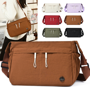 大容量斜挎包女式新款上班通勤单肩包多层流浪包轻便旅行帆布挎包