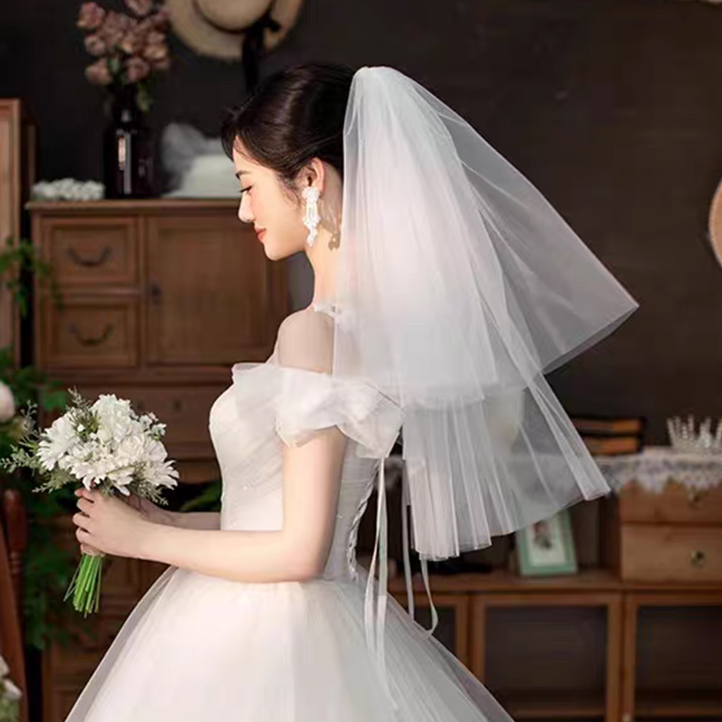 白色短头纱新娘订婚领证拍照道具
