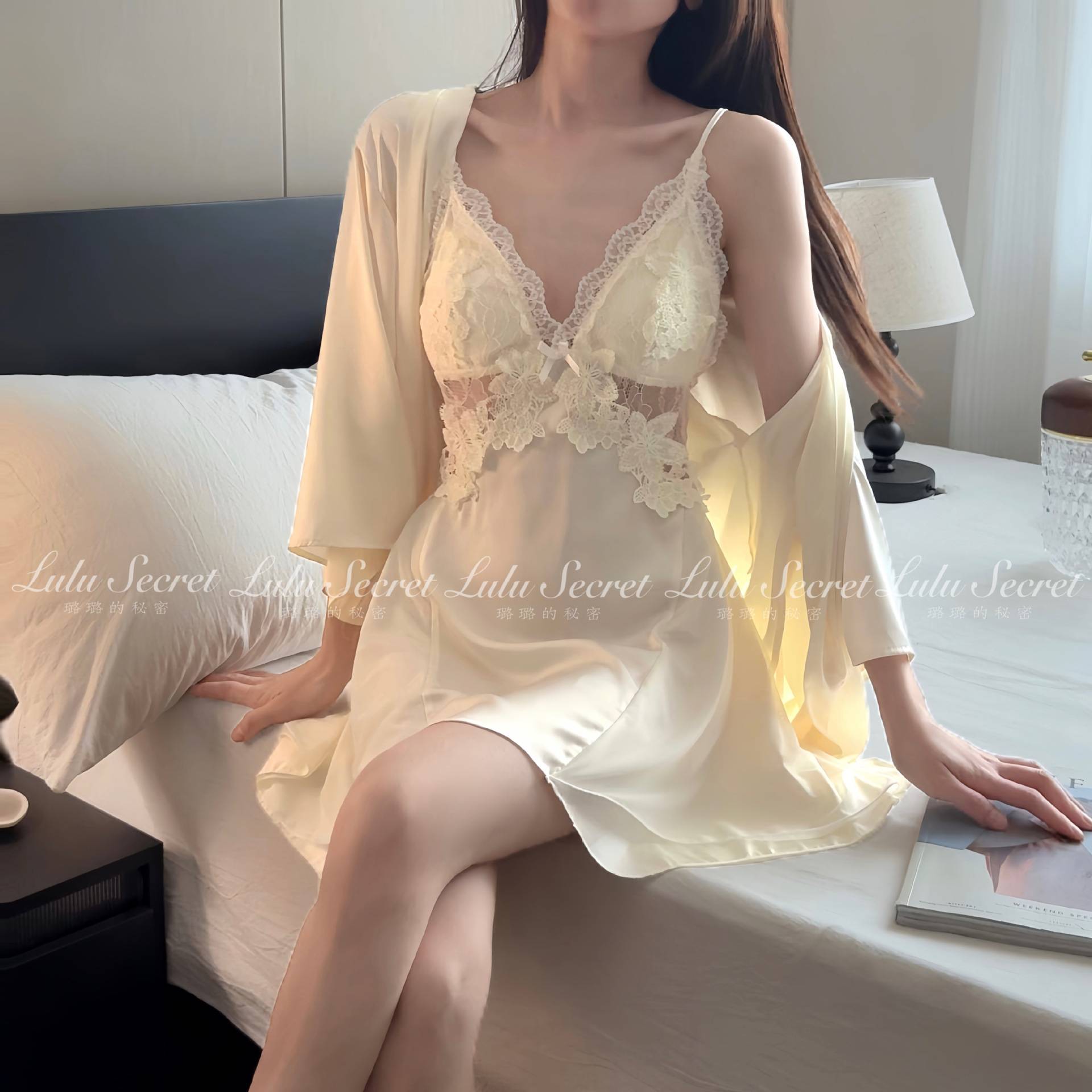 纯色冰丝带胸垫露背短裙女睡衣