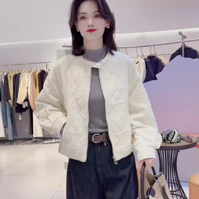 菱格夹棉加厚短款棒球服女