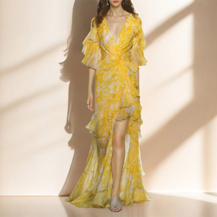 法式 长裙 复古碎花连衣裙女设计感小众V领性感长裙黄色仙女裙长款