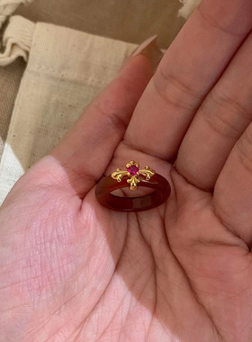 复古纯银鸢尾花十字架红玛瑙戒指