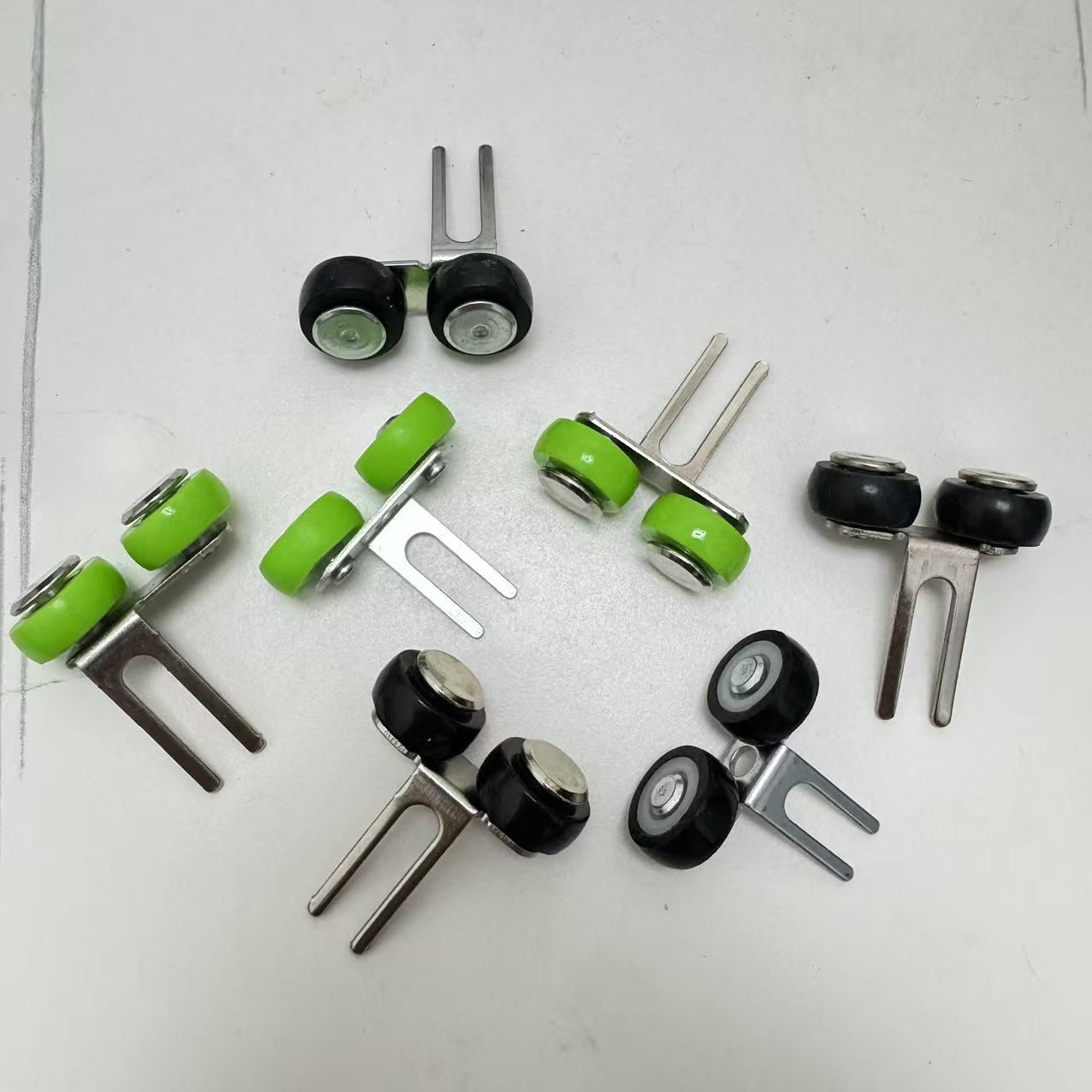 39宽推拉门轨道合金轴承上滑轮子