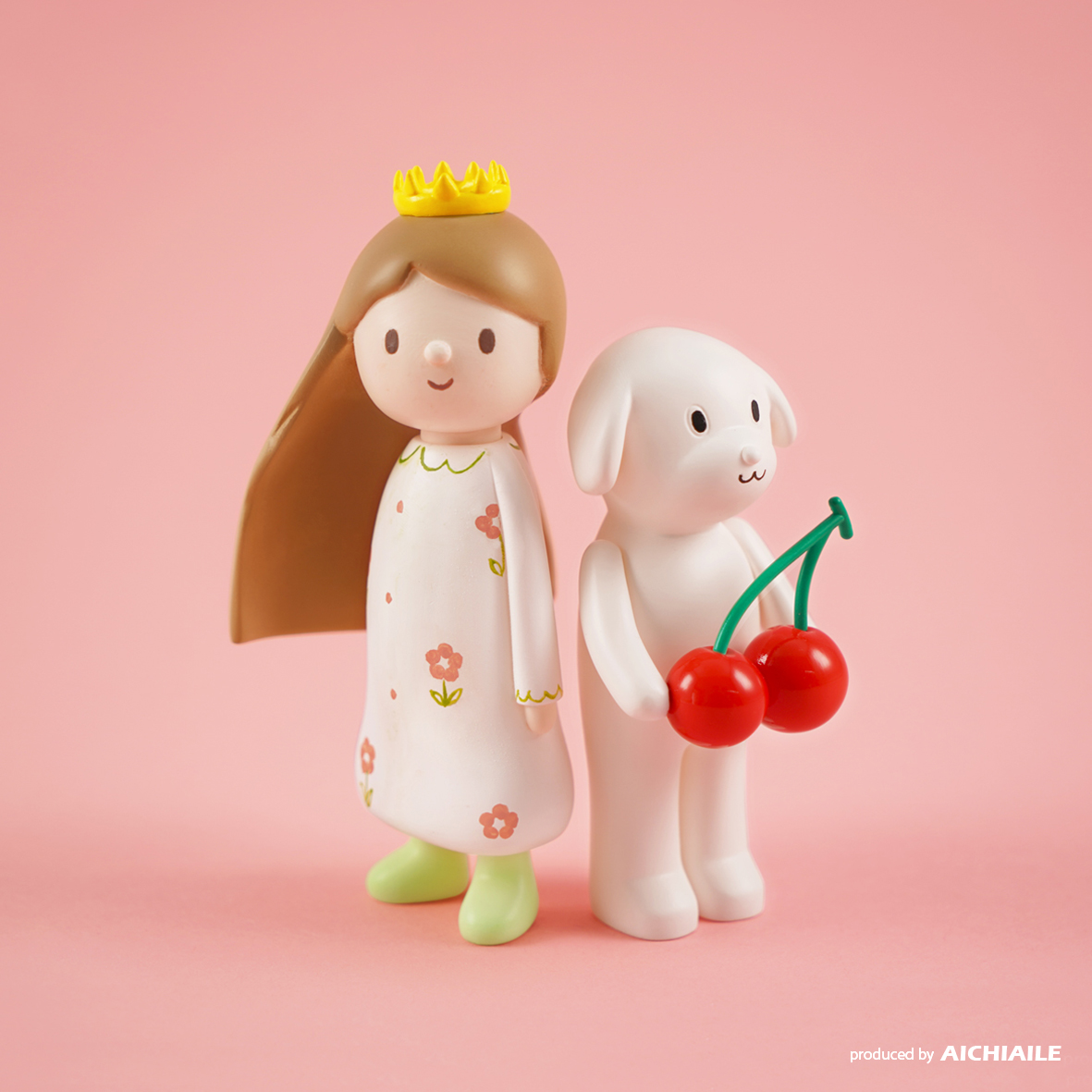 AICHIAILE可爱公主昆浠和抱樱桃的小狗唐唐限量潮玩艺术公仔摆件