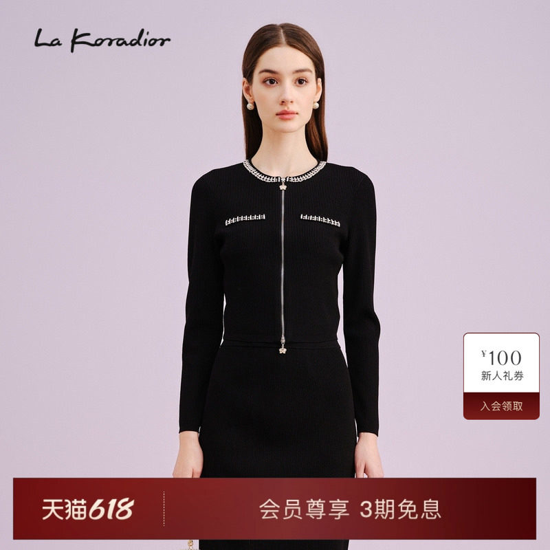 La Koradior拉珂蒂商场同款秋季黑色半高圆领长袖针织衫上衣外套