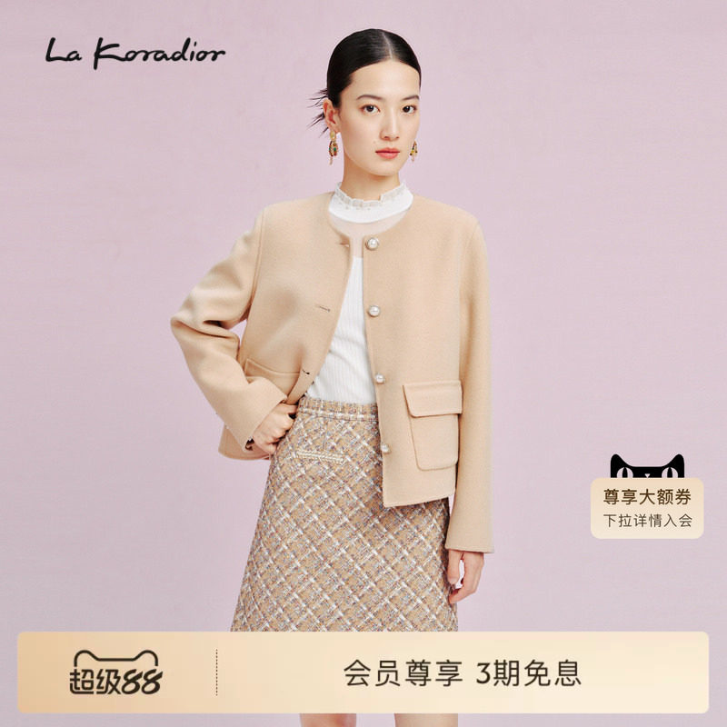 【羊毛】La Koradior拉珂蒂简约冬季新款单排扣短上衣圆领外套女