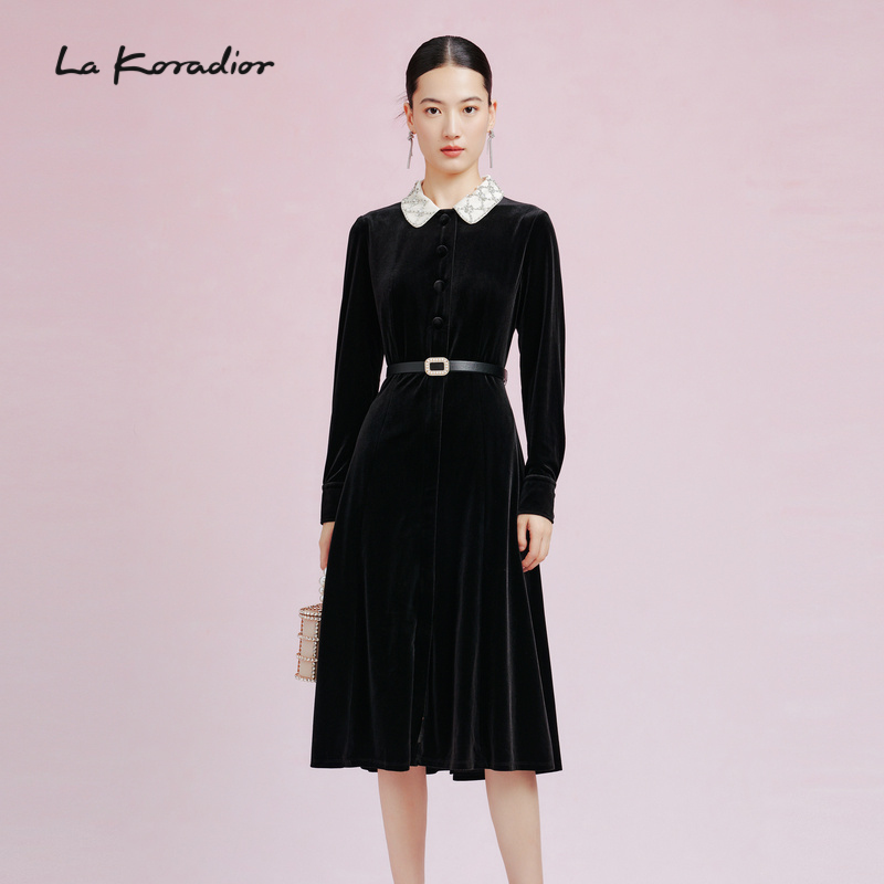 La Koradior拉珂蒂时尚新款纯色丝绒气质连衣裙中长款收腰长裙女