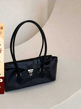 【公子雯】气质标签 高级感单肩包酷帅辣妹锁扣机车包长柄法棍包