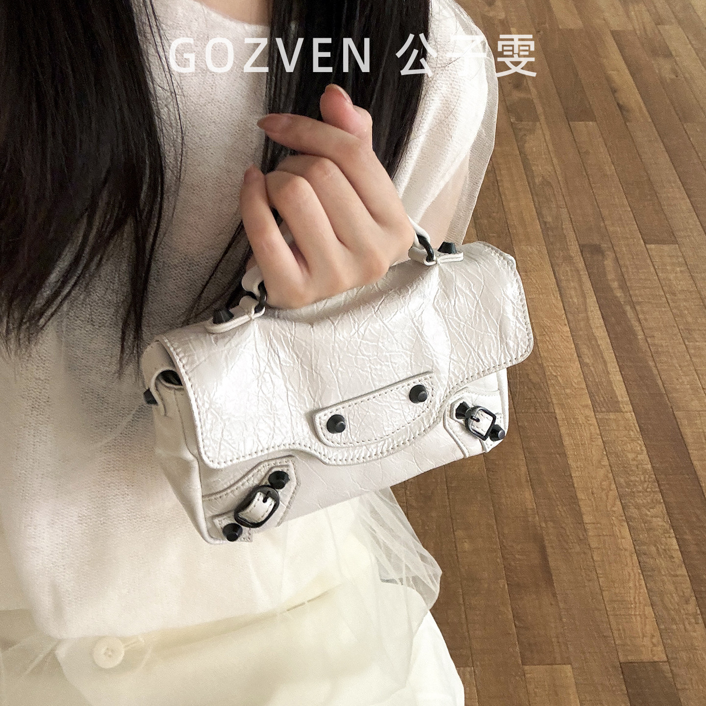 【公子雯】2026夏新款高级小众迷你机车包手提单肩斜挎翻盖手机包