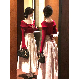 千金感复古修身红色针织上衣宽腰封设计后背绑带高腰半身裙两件套