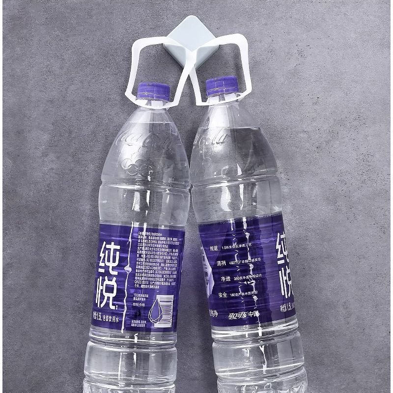 创意电源线插头挂钩免打孔挂厨房插座收纳固定电源插头固定器免钉