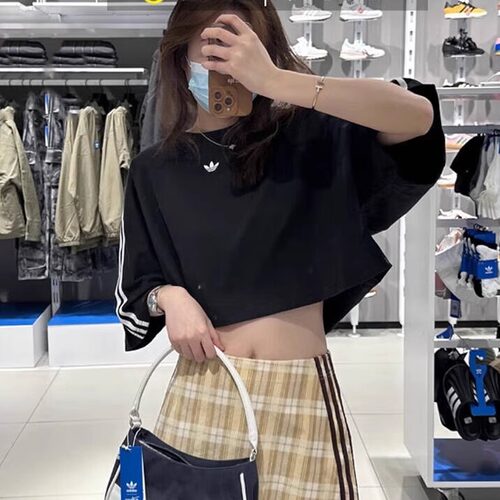 adidas/三叶草女子短款短袖T恤