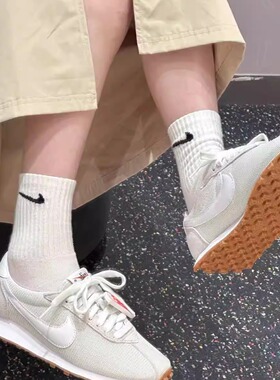 Nike耐克女子户外轻盈低帮华夫底阿甘休闲鞋HF3227-600-0IM6692