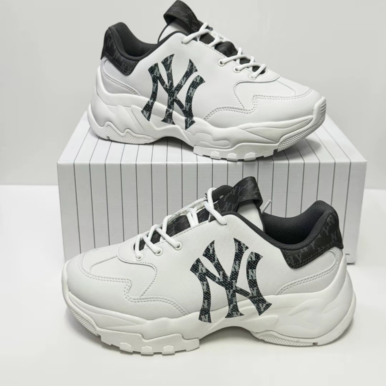 MLB男女同款轻便透气运动休闲鞋