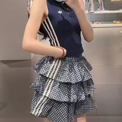 Adidas阿迪达斯三叶草女休闲短裙