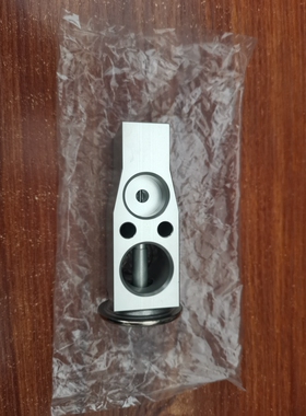 空调膨胀阀蒸发箱膨胀阀长丰猎豹CS10空调压缩机膨胀阀