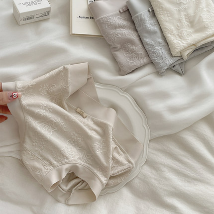 法式浮雕提花！软糯人棉7A级桑蚕丝抗菌底档中腰内裤女无痕边不勒