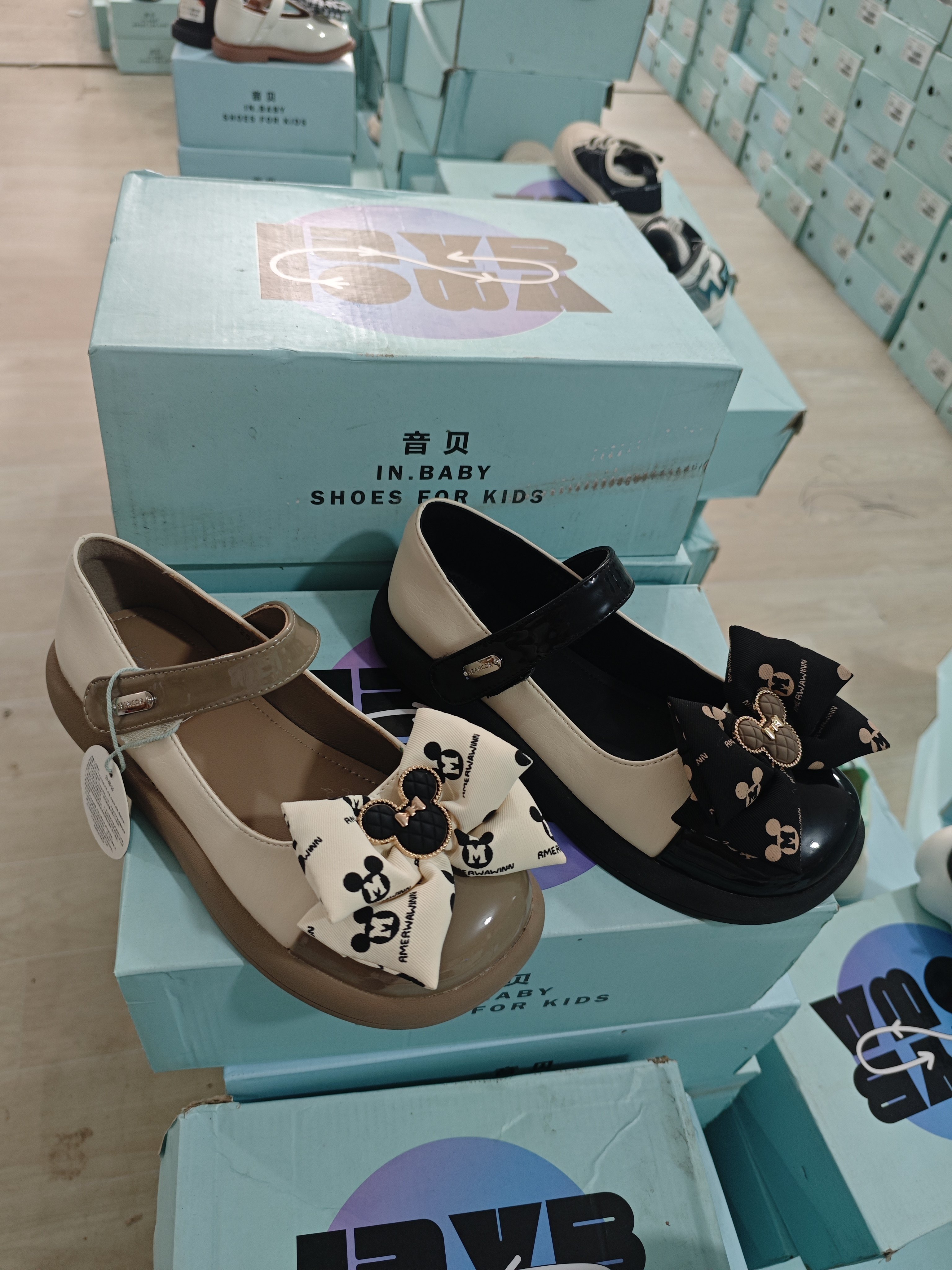 品牌撤柜音贝女童春夏皮鞋公主鞋儿童中大童米奇蝴蝶结方口鞋皮鞋