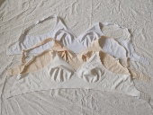 D42 09女式 无钢圈一片无痕双层无胸垫乳胶胖mm文胸内衣大胸BC杯